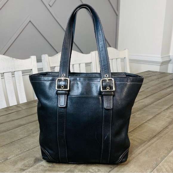 Coach Handbags - Coach Hampton Vintage Black Smooth Leather Tote Shoulder Bag